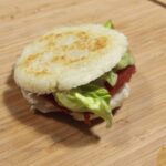 arepas focaccine di mais senza glutine cotte in padella